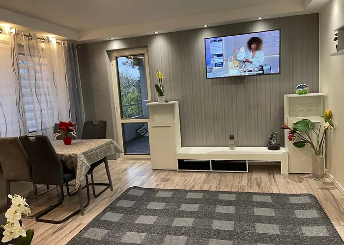 Bina Familienapartment شقة